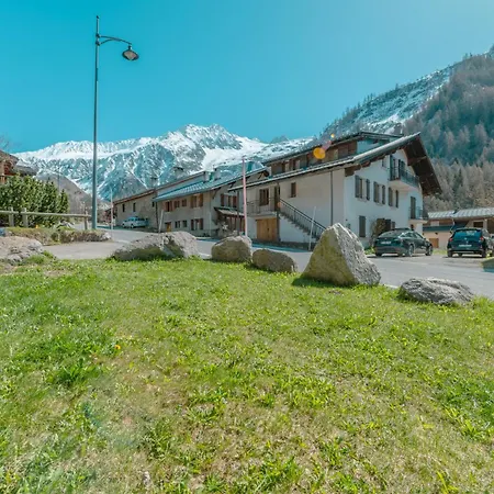 Apartment De Balme - Happy *